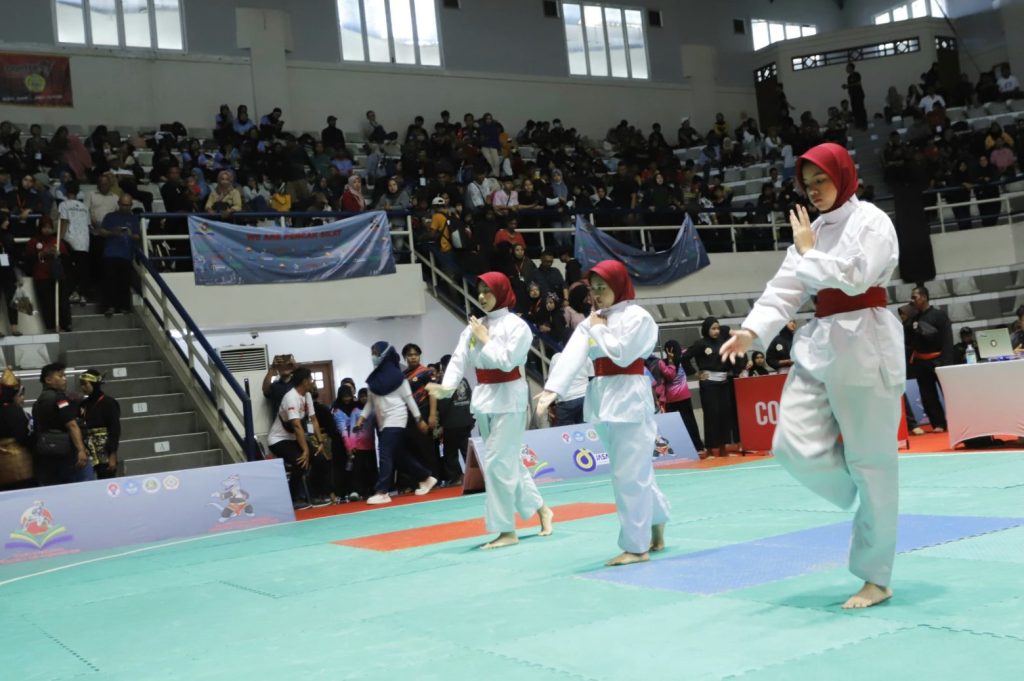 Kejuaraan International Indonesian Student Pencak Silat Open Championship 2024 Resmi Dibuka