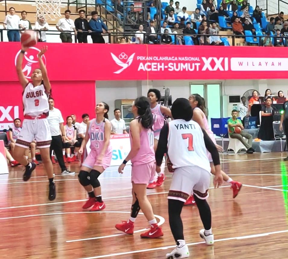 Tinjau Pertandingan Bola Basket dan Angkat Besi Pada PON XXI Aceh-Sumut Tahun 2024, Ketum KONI Pusat Kagum  Dengan Semangat Para&nbsp;Atlet