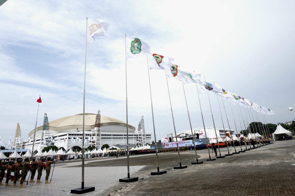 Upacara Pengibaran Bendera Kontingen PON XXI di Sumatera Utara: Tanda Dimulainya Pesta Olahraga Terbesar di Indonesia