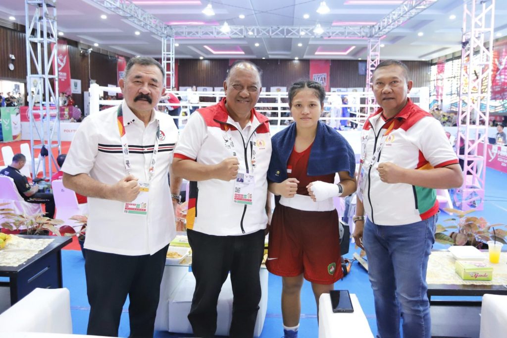 Ketum KONI Pusat Betah Menyaksikan Pertandingan Tinju di Pematang Siantar